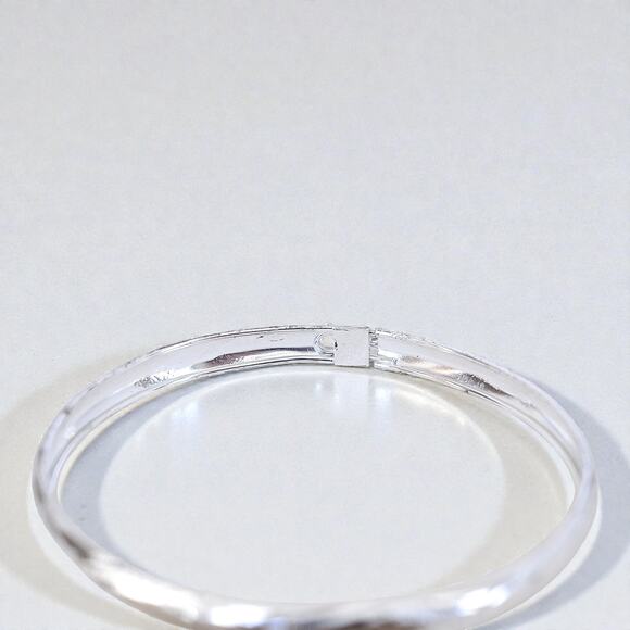Vintage 925 Sterling Silver Etched Bangle Bracelet Stacking Lightweight - Picture 4 of 6